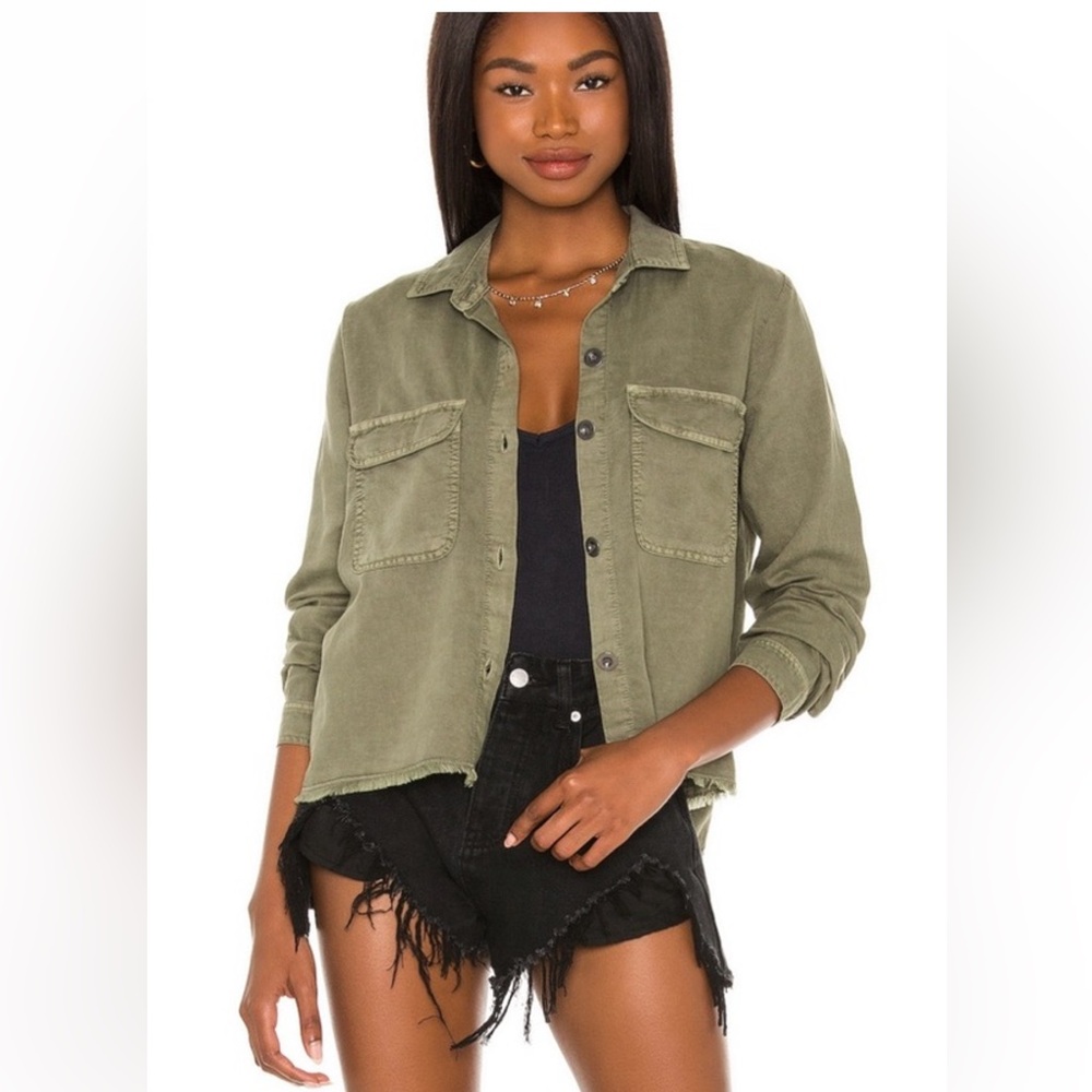 Bella Dahl Fray Hem Shirt in Basil